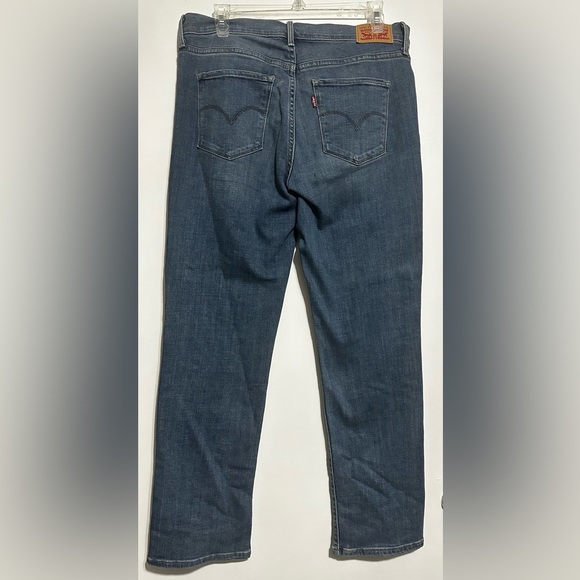 Levi’s Women’s 314 Shaping Straight Jeans - Picture 2 of 3